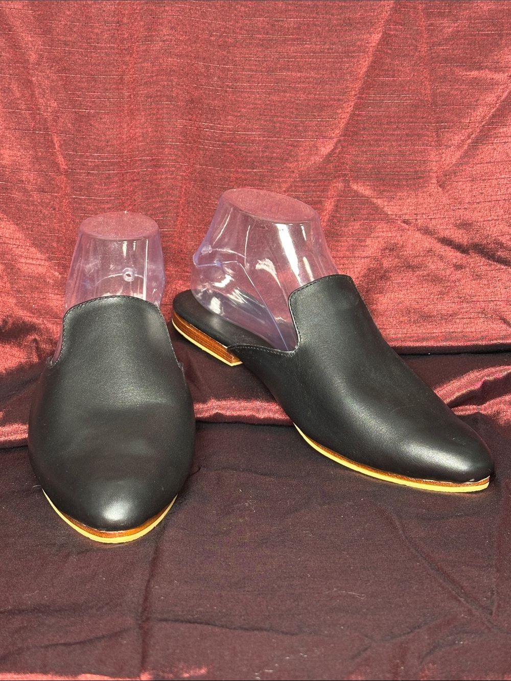 ✨ Classic Black Leather Modern Mules - Size 9 NWOT 🖤